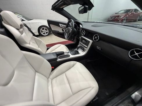 Used 2013 Mercedes-Benz SLK 250 image 36