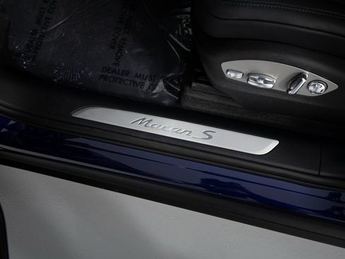 New 2026 Porsche Macan S image 23