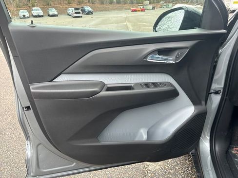 New 2027 Chevrolet Bolt LT w/ Comfort Package FWD image 19