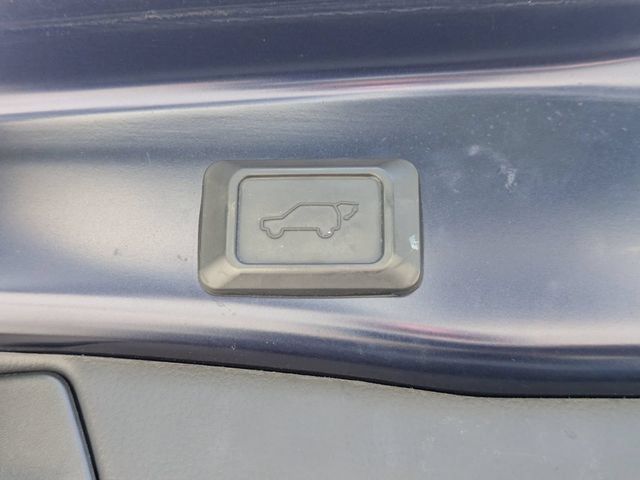Used 2021 Toyota RAV4 XLE Premium FWD image 14