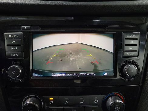 Used 2021 Nissan Rogue Sport S image 18