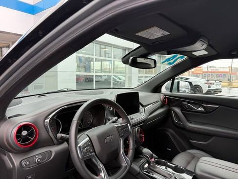 Used 2024 Chevrolet Blazer RS w/ Enhanced Convenience Package image 7