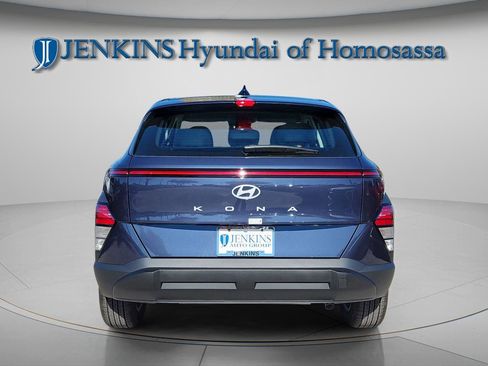 New 2026 Hyundai Kona SE image 3
