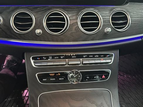 Used 2019 Mercedes-Benz E 300 image 18