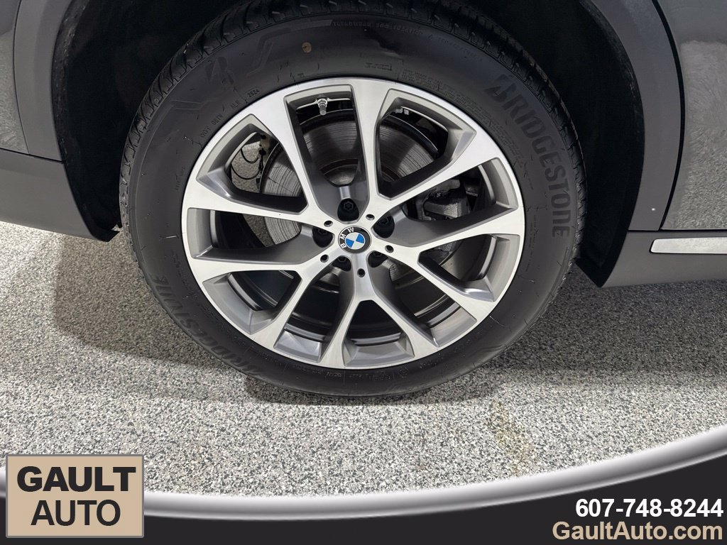 Used 2025 BMW X5 xDrive40i w/ Executive Package AWD/4WD image 21