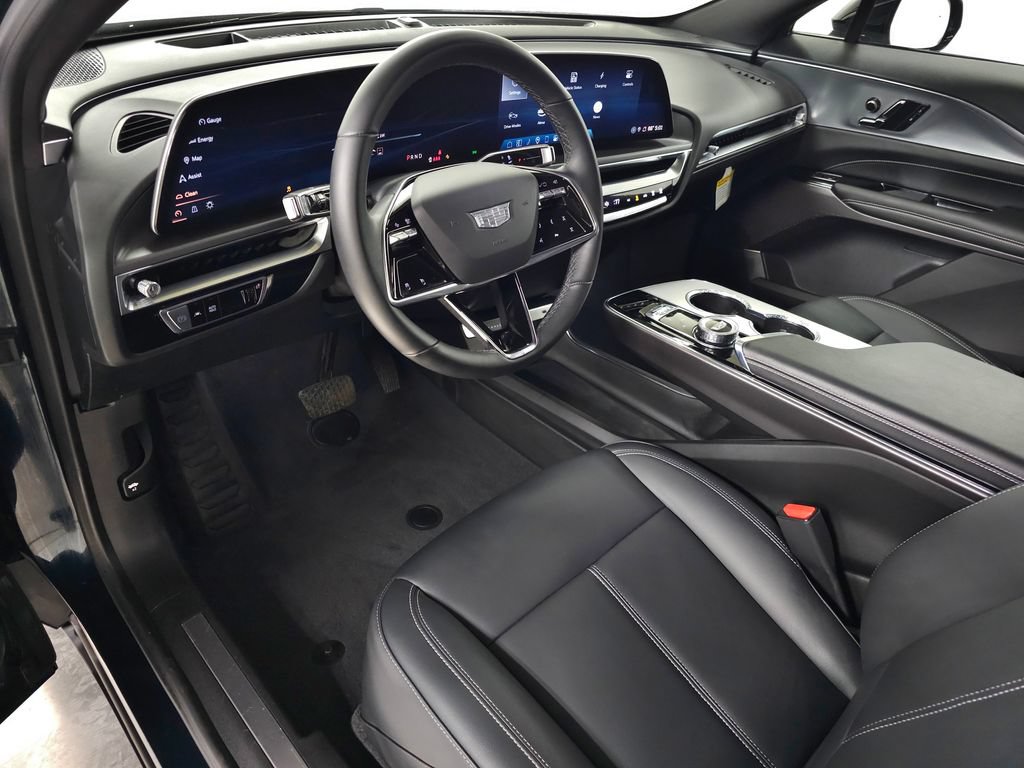 Certified 2024 Cadillac Lyriq Tech w/ Driver Assist Package AWD/4WD image 18