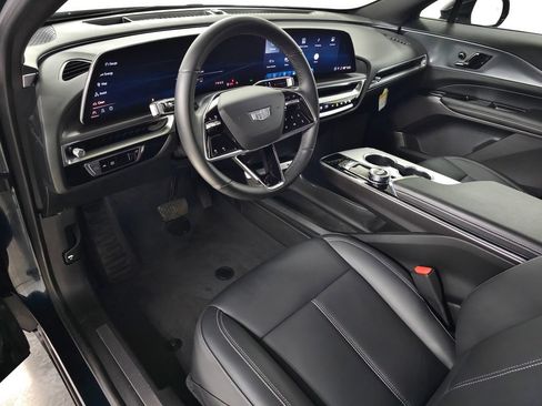 Certified 2024 Cadillac Lyriq Tech w/ Driver Assist Package AWD/4WD image 18