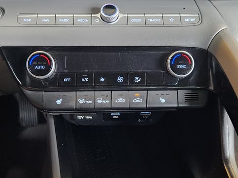 Used 2023 Hyundai Elantra SEL w/ Convenience Package FWD image 18