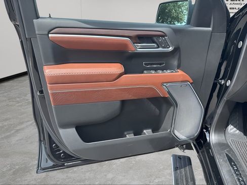 New 2025 GMC Sierra 1500 Denali Ultimate image 15