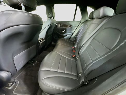 Used 2019 Mercedes-Benz GLC 300 4MATIC image 26