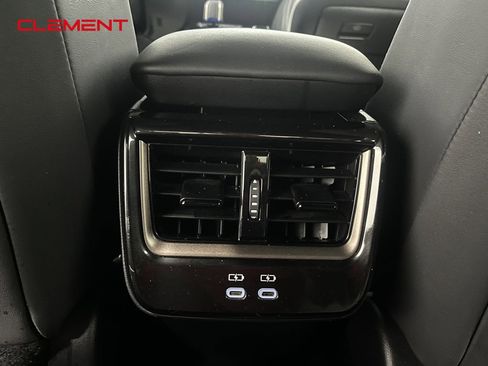 Used 2024 Toyota Crown Limited image 28