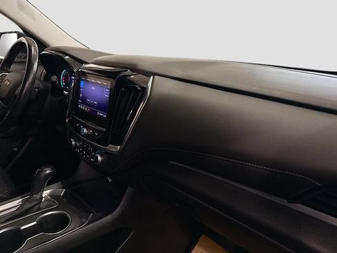 Used 2020 Chevrolet Traverse LT w/ LT Premium Package AWD/4WD image 30