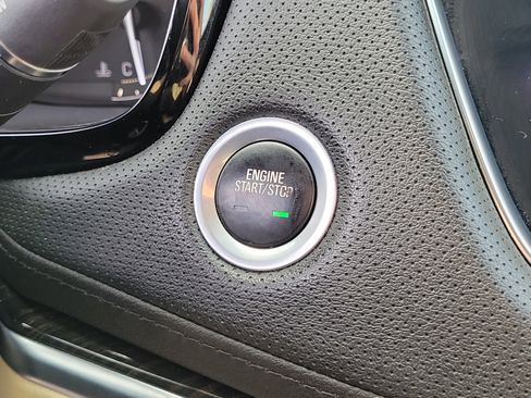 Used 2018 Cadillac XT5 FWD image 30