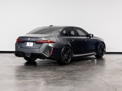 Used 2026 BMW M5 w/ Executive Package AWD/4WD image 18