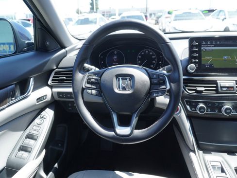 Used 2018 Honda Accord Touring image 15