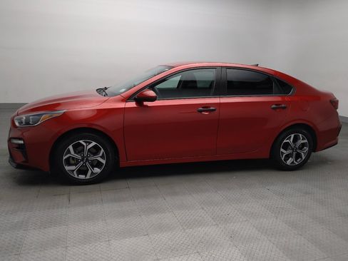 Used 2019 Kia Forte LXS FWD image 2