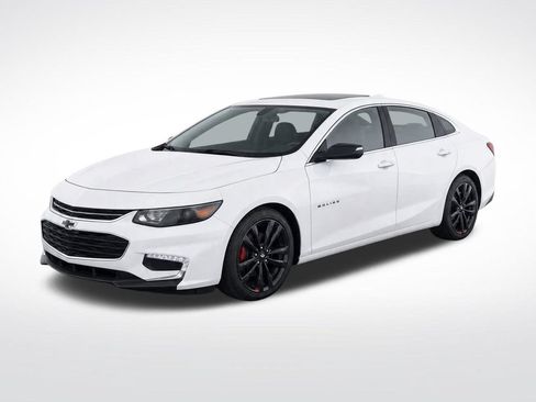 Used 2018 Chevrolet Malibu LT w/ Redline Edition FWD image 2