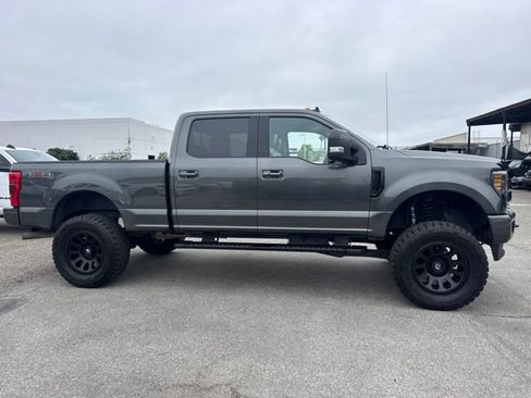Used 2019 Ford F250 Lariat w/ Lariat Ultimate Package AWD/4WD image 3