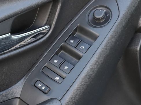 Used 2021 Chevrolet Trax LT w/ Redline Edition image 15