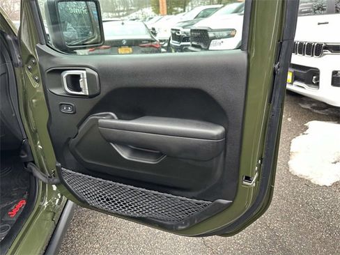 Certified 2023 Jeep Wrangler Willys image 25