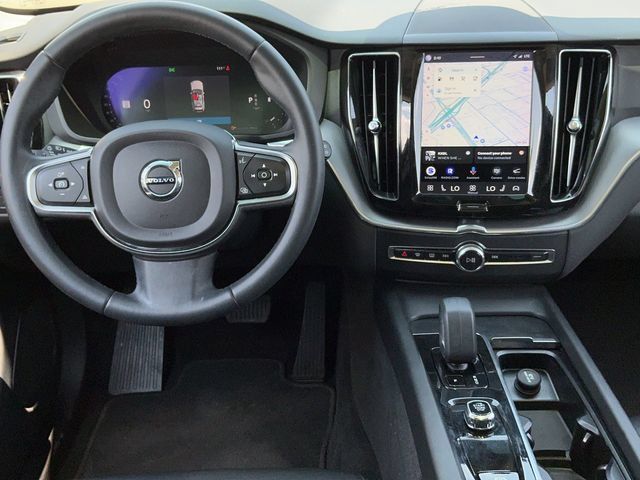 Used 2023 Volvo XC60 B5 Core AWD/4WD image 13
