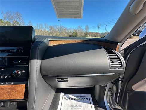 Used 2022 Nissan Armada SL image 16