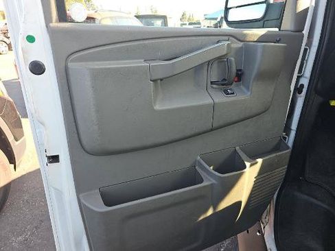 Used 2020 Chevrolet Express 3500 LT w/ LT Preferred Equipment Group RWD image 11