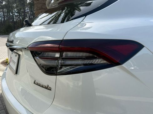 Certified 2022 Maserati Levante Modena image 13