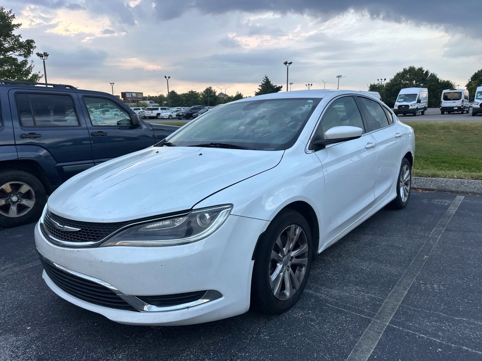 Used 2016 Chrysler 200 Limited w/ Convenience Group FWD image 1