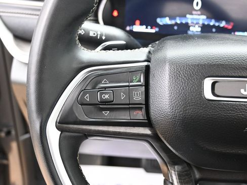 Used 2024 Jeep Grand Cherokee L Limited w/ Luxury Tech Group II image 20