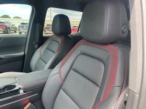 Used 2026 Chevrolet Equinox RS w/ Convenience Package III FWD image 11