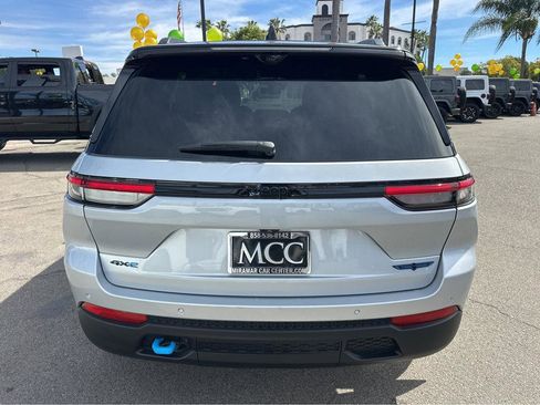 Used 2022 Jeep Grand Cherokee Trailhawk w/ Advanced Protech Group II image 12