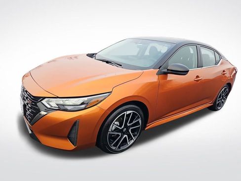 Used 2025 Nissan Sentra SR image 9