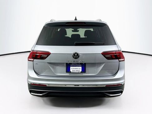 Used 2023 Volkswagen Tiguan SE w/ Panoramic Sunroof Package FWD image 15
