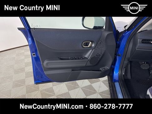 New 2025 MINI Cooper 4-Door Hardtop image 12