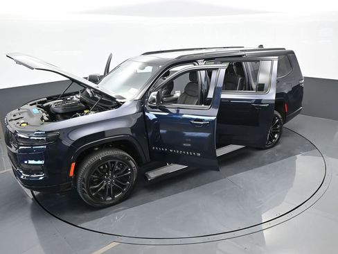 Used 2024 Jeep Grand Wagoneer L Series II w/ Quick Order Packagew 28T image 66