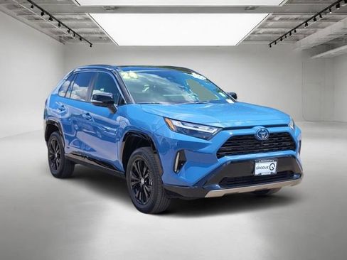Used 2024 Toyota RAV4 XSE w/ Advanced Technology Package AWD/4WD image 8