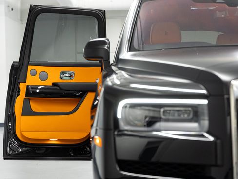 Certified 2024 Rolls-Royce Cullinan AWD/4WD image 27