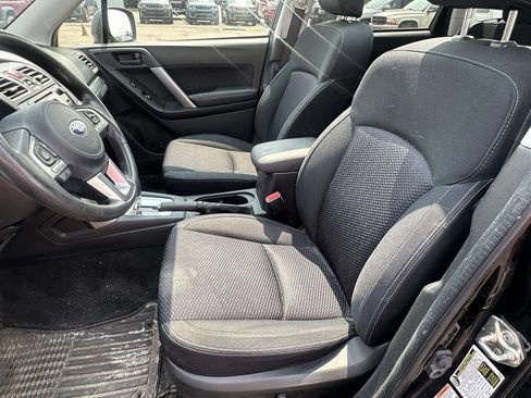 Used 2017 Subaru Forester 2.5i Premium AWD/4WD image 18