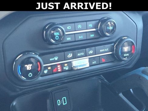 Used 2024 Ford Bronco Wildtrak image 16