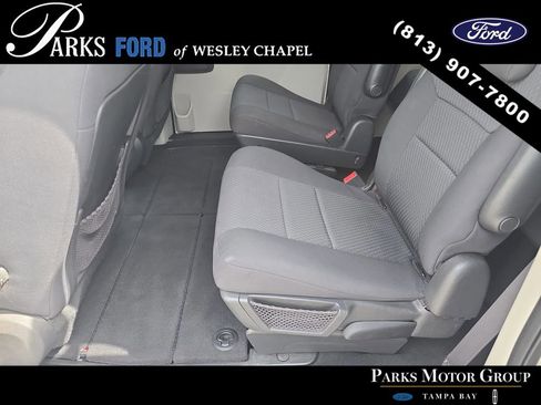 Used 2010 Dodge Grand Caravan SXT FWD image 14