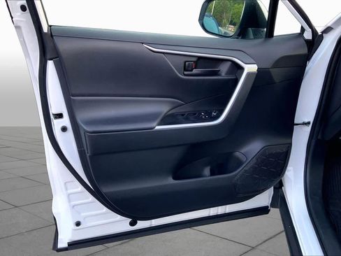 Used 2024 Toyota RAV4 LE AWD/4WD image 21