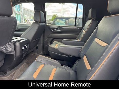 Used 2023 GMC Yukon XL AT4 AWD/4WD image 9
