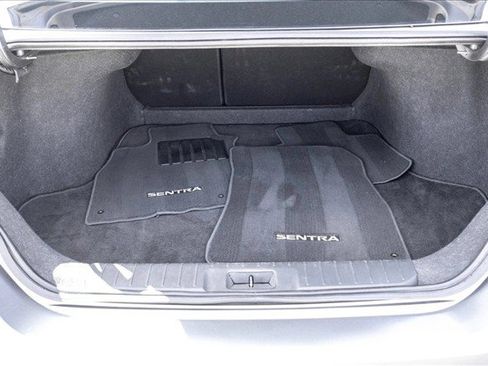 Used 2024 Nissan Sentra SV FWD image 21