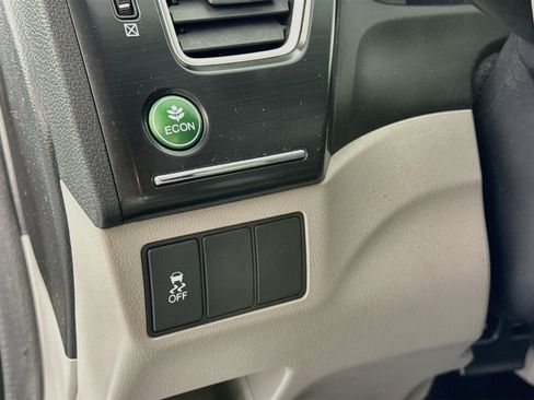 Used 2013 Honda Civic LX image 10