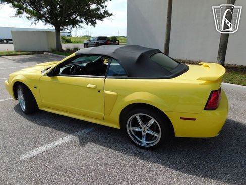 Used 2001 Ford Mustang GT image 16