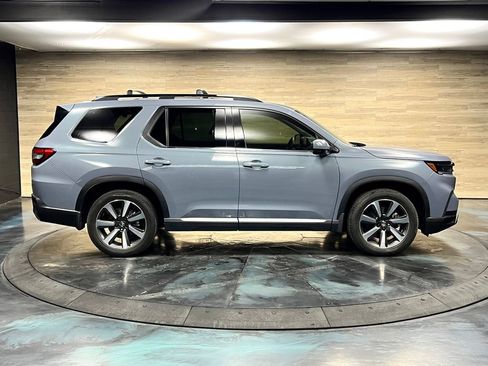 Used 2025 Honda Pilot Elite image 25