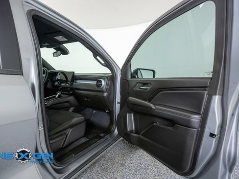 Used 2023 Chevrolet Colorado LT w/ LT Convenience Package AWD/4WD image 37