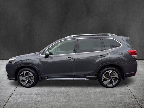Used 2022 Subaru Forester Touring image 7