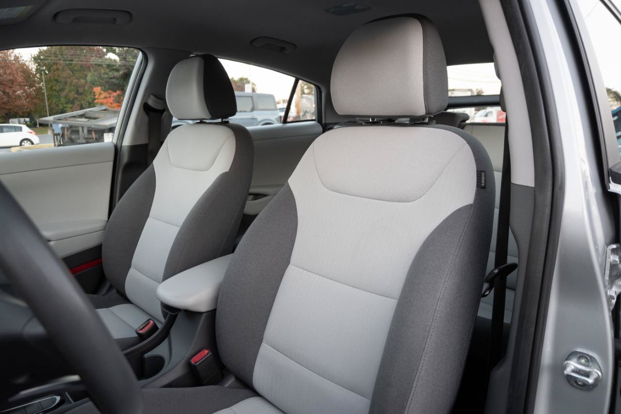 Used 2020 Hyundai Ioniq Blue FWD image 19